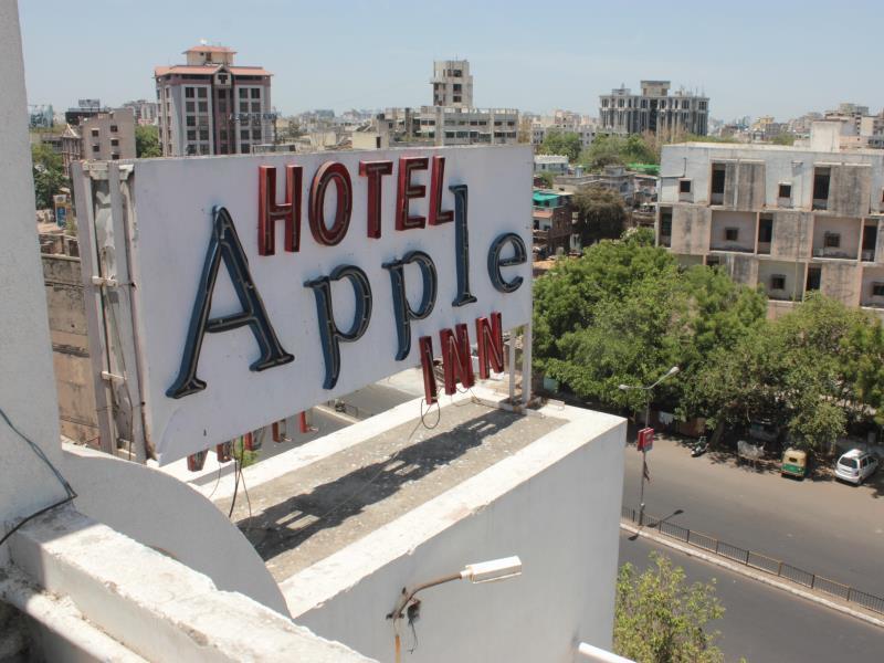 Hotel Apple Inn Ahmedabad Buitenkant foto